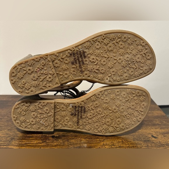 POP Girls Grey Ambrosia Ankle Strap Flat Sandals NWT Various Sizes - Picture 3 of 7